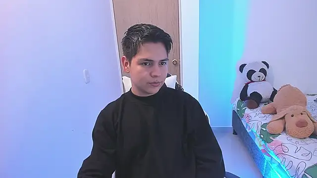 Snapshot of Asta_YunoXXX chatting on 02/22/26, 02:13 Asta YunoXXX online show from 02/22/26, 02:13