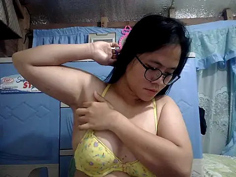 Snapshot of xxdreamgirl69 chatting on 06/20/26, 11:13 xxdreamgirl69 online show from 06/20/26, 11:13