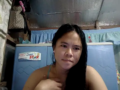 Snapshot of xxdreamgirl69 chatting on 06/24/26, 12:31 xxdreamgirl69 online show from 06/24/26, 12:31