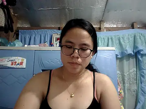 Snapshot of xxdreamgirl69 chatting on 06/26/26, 05:12 xxdreamgirl69 online show from 06/26/26, 05:12