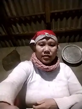 Snapshot of LeoPet2x chatting on 02/05/26, 03:16 LeoPet2x online show from 02/05/26, 03:16