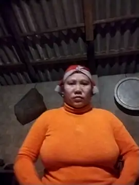 Snapshot of LeoPet2x chatting on 02/07/26, 05:27 LeoPet2x online show from 02/07/26, 05:27