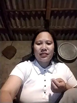 Snapshot of LeoPet2x chatting on 02/16/26, 09:00 LeoPet2x online show from 02/16/26, 09:00