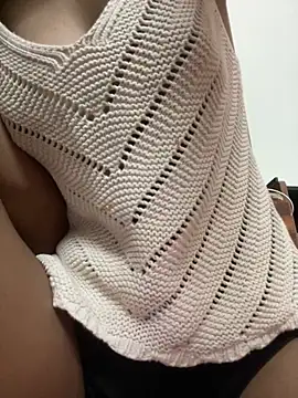 Snapshot of Namratajainn chatting on 12/16/25, 04:45 Namratajainn online show from 12/16/25, 04:45