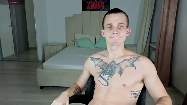 JAMES  LEE online show from 12/01/25, 08:36