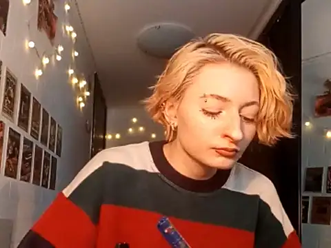 Snapshot of AmyGrok chatting on 11/28/25, 11:46 AmyGrok online show from 11/28/25, 11:46