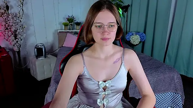 Mia Mooore online show from 01/17/26, 01:16