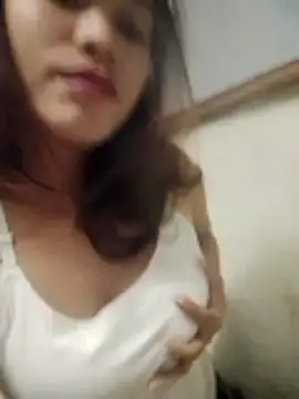 Lovely aprilxx online show from 04/06/26, 03:35