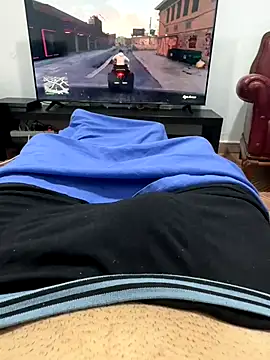 Davisuarez online show from 12/22/25, 06:16