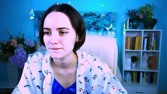 KateWillows online show from 02/12/26, 04:07