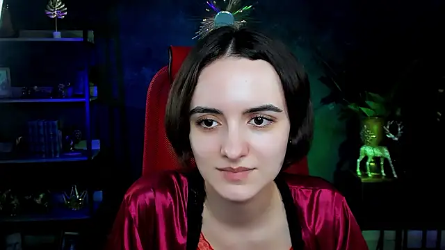 KateWillows online show from 02/19/26, 04:41