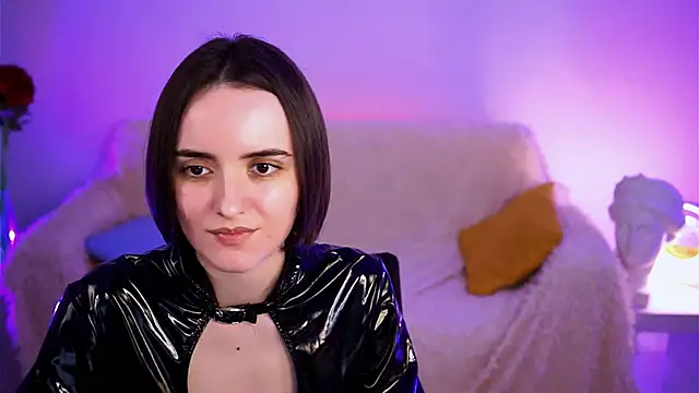 KateWillows online show from 04/13/26, 05:02