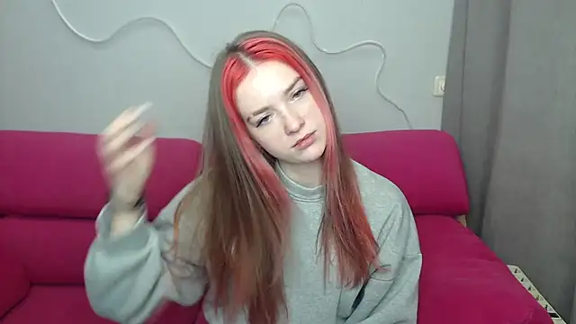 Snapshot of CassieLiam chatting on 12/01/25, 10:31 CassieLiam online show from 12/01/25, 10:31