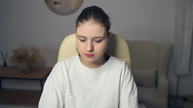 NovellaArjune online show from 12/03/25, 08:00