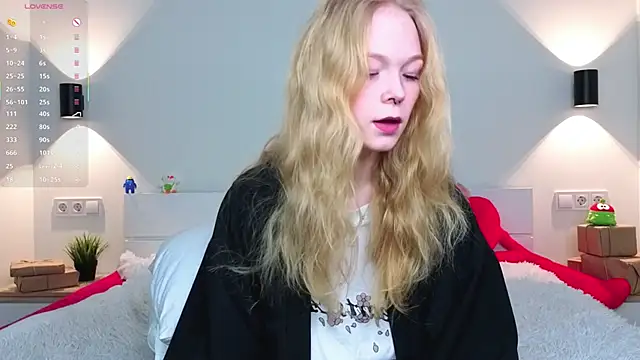 GhisllaineWestler online show from 02/15/26, 04:42