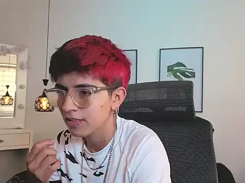 valeryevansvg online show from 12/01/25, 12:10