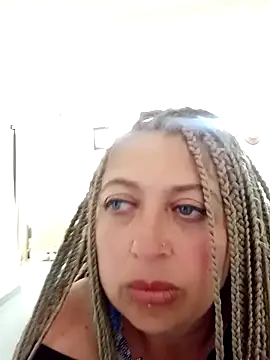 MilfArlet online show from 03/28/26, 06:07