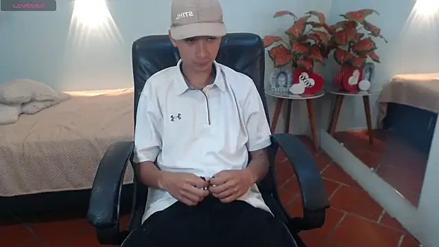 LucassSmith11 online show from 12/04/25, 11:41