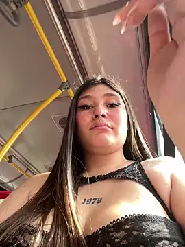 AngieG02  online show from 12/01/25, 07:08