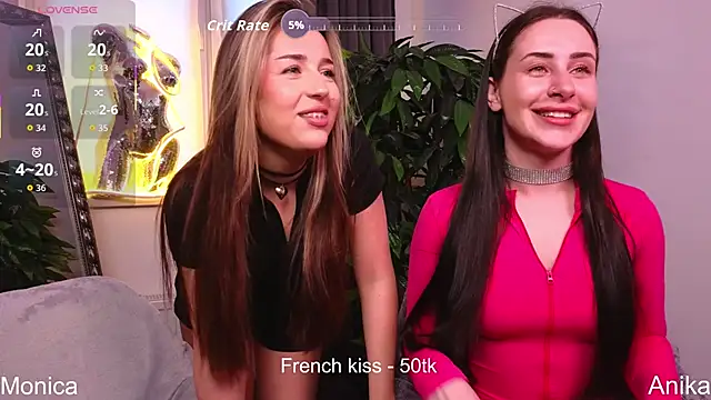 Snapshot of AnikaHarrys- chatting on 11/30/25, 01:15 AnikaHarrys- online show from 11/30/25, 01:15