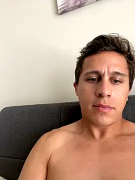 Snapshot of Emanueldickarg chatting on 12/01/25, 06:46 Emanueldickarg online show from 12/01/25, 06:46