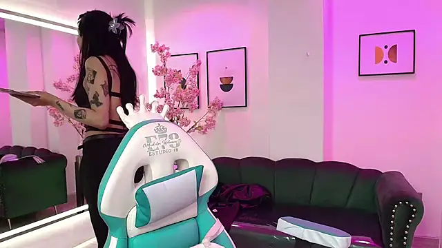 myla evans online show from 12/03/25, 12:36