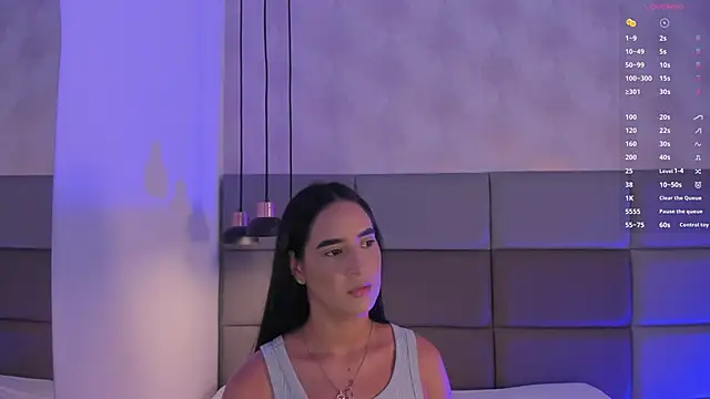 Emily luve online show from 12/04/25, 07:44