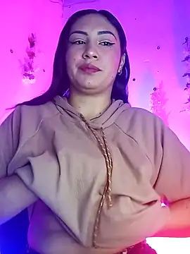 Emy cutee online show from 01/13/26, 12:21