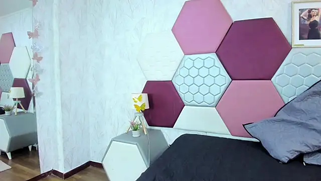 AriaRous online show from 03/27/26, 03:23