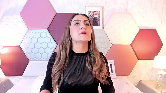 AriaRous online show from 04/15/26, 04:14