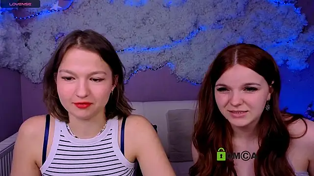 Snapshot of mikameovv chatting on 06/19/26, 07:06 mikameovv online show from 06/19/26, 07:06