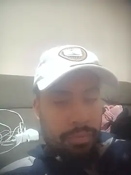 Snapshot of Rodrigues99 chatting on 07/16/26, 01:44 Rodrigues99 online show from 07/16/26, 01:44