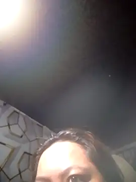 Snapshot of your_bootybabe1998 chatting on 11/29/25, 05:43 your bootybabe1998 online show from 11/29/25, 05:43