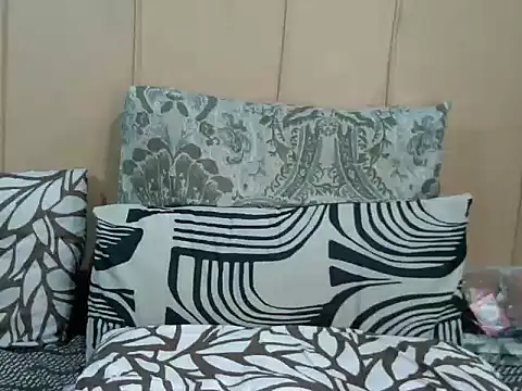 naughty horny bitch online show from 03/04/26, 06:47