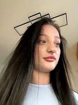 Snapshot of Monika_Song chatting on 12/02/25, 11:04 Monika Song online show from 12/02/25, 11:04