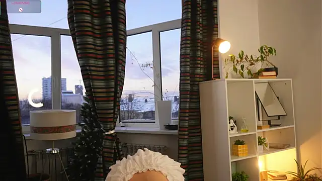 Snapshot of hihinicky chatting on 12/17/25, 11:16 hihinicky online show from 12/17/25, 11:16