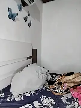 Emely kis  online show from 12/04/25, 03:32