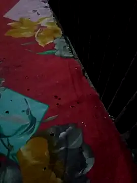 Snapshot of qeen3321 chatting on 11/30/25, 04:22 qeen3321 online show from 11/30/25, 04:22