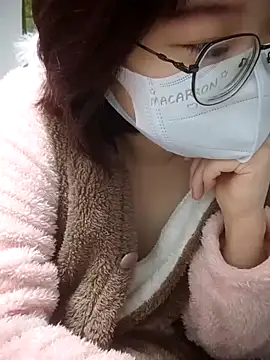 miniiceyya online show from 02/09/26, 04:00