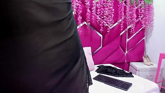 Alexa Sanz online show from 04/21/26, 08:23