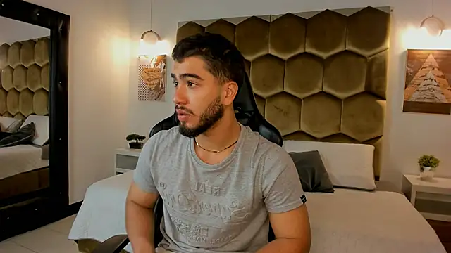 Franco banderas online show from 02/26/26, 10:14