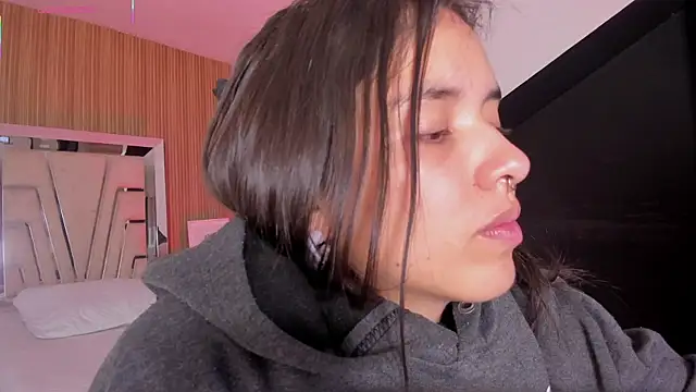 Cherrybombs  online show from 04/16/26, 05:08