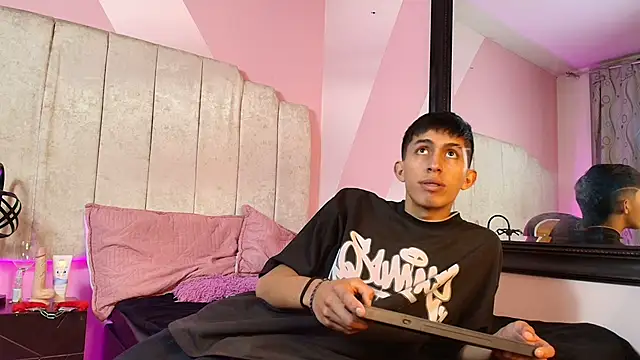 Bella Damon  online show from 01/18/26, 01:48