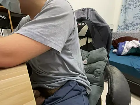 hiiiizzzz online show from 02/12/26, 05:19