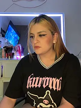 kira velour online show from 12/16/25, 12:26