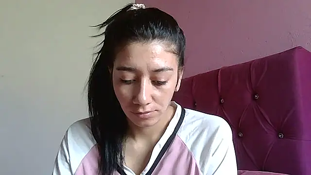 TaylorLove- online show from 12/17/25, 02:01