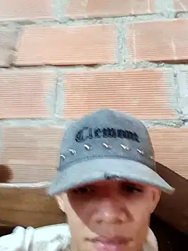 Snapshot of daniel_garzon chatting on 12/02/25, 08:15 daniel garzon online show from 12/02/25, 08:15