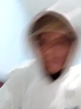 Snapshot of daniel_garzon chatting on 03/22/26, 06:22 daniel garzon online show from 03/22/26, 06:22