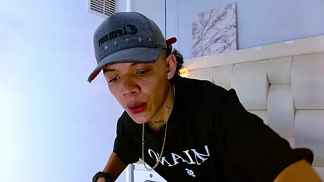 Snapshot of daniel_garzon chatting on 04/14/26, 08:59 daniel garzon online show from 04/14/26, 08:59