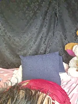 sol liu online show from 11/30/25, 12:53